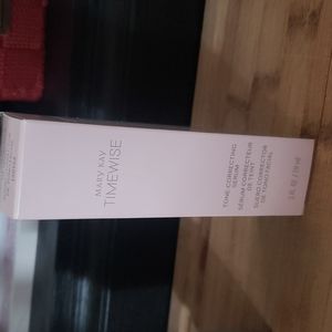 Mary Kay TimeWise Tone-Correcting Serum - Dry to Oily Skin